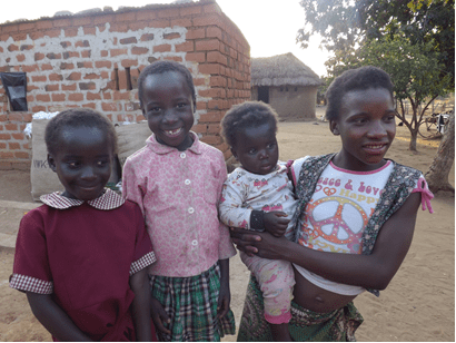 Children living near Luyando farm (Zambia)